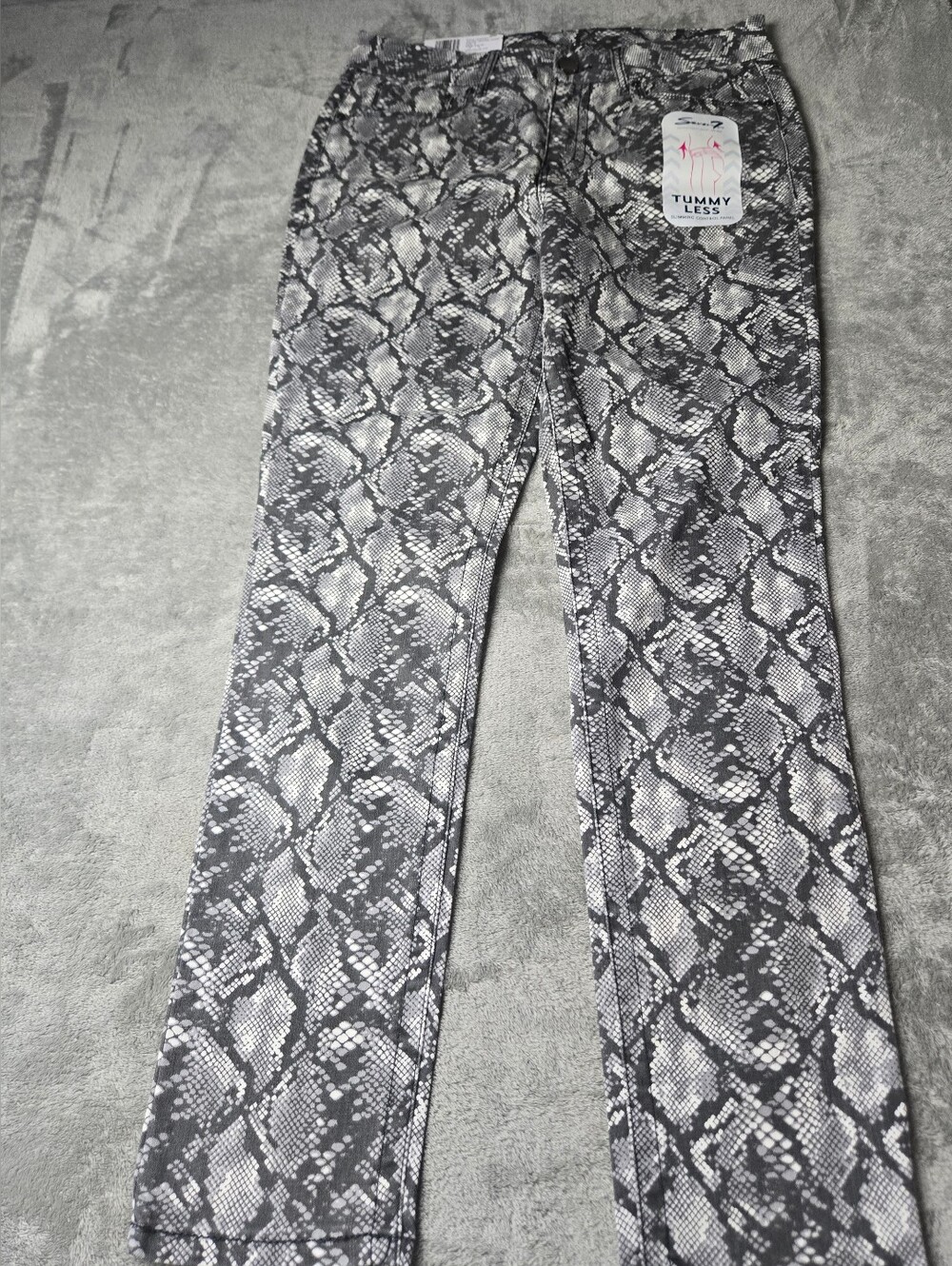 Seven7 Jeans Womens 12 Gray Skinny Snake Print Stretch Shaping Logo Tummy Less